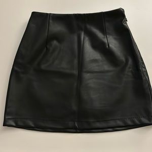 Abercrombie vegan leather mini skirt, xs